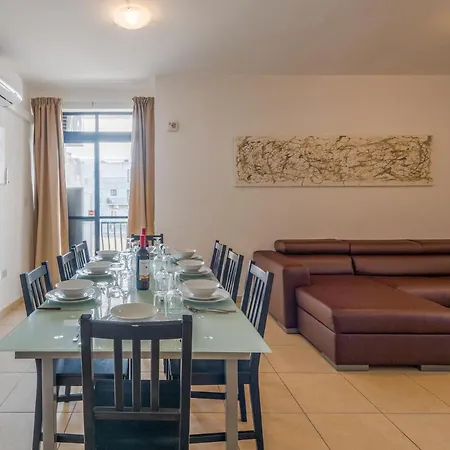 Seashells With Terrace, Just Off The Seafront In Bugibba - By Getawaysmalta Appartement *