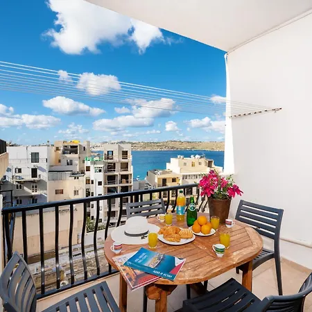 Apartment Seashells With Terrace, Just Off The Seafront In Bugibba - By Getawaysmalta *