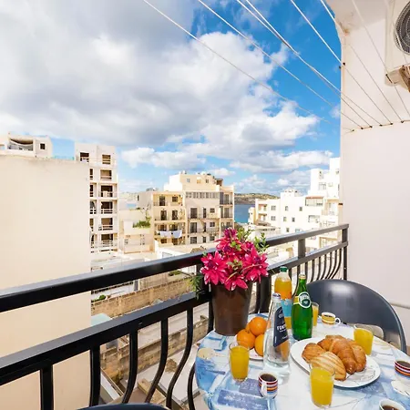 Seashells With Terrace, Just Off The Seafront In Bugibba - By Getawaysmalta Appartement San Pawl il-Baħar