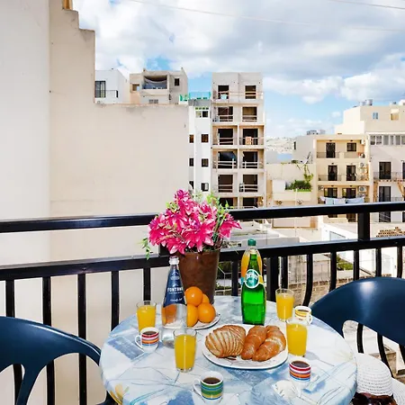 Seashells With Terrace, Just Off The Seafront In Bugibba - By Getawaysmalta * San Pawl il-Baħar