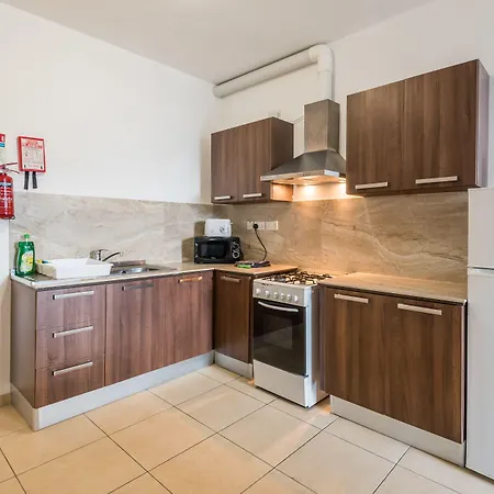 Apartment Seashells With Terrace, Just Off The Seafront In Bugibba - By Getawaysmalta St. Paul's Bay