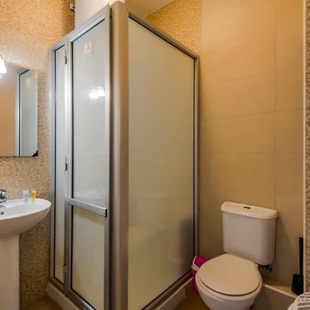 Seashells With Terrace, Just Off The Seafront In Bugibba - By Getawaysmalta Apartment