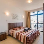 Apartment Seashells With Terrace, Just Off The Seafront In Bugibba - By Getawaysmalta *