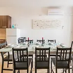 Apartment Seashells With Terrace, Just Off The Seafront In Bugibba - By Getawaysmalta *
