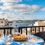Διαμέρισμα Seashells With Terrace, Just Off The Seafront In Bugibba - By Getawaysmalta Σεντ Πόλς Μπέι