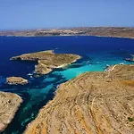 Seashells With Terrace, Just Off The Seafront In Bugibba - By Getawaysmalta