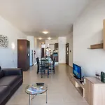 Apartment Seashells With Terrace, Just Off The Seafront In Bugibba - By Getawaysmalta