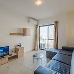 Apartment Seashells With Terrace, Just Off The Seafront In Bugibba - By Getawaysmalta *