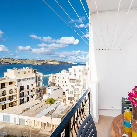 Seashells With Terrace, Just Off The Seafront In Bugibba - By Getawaysmalta