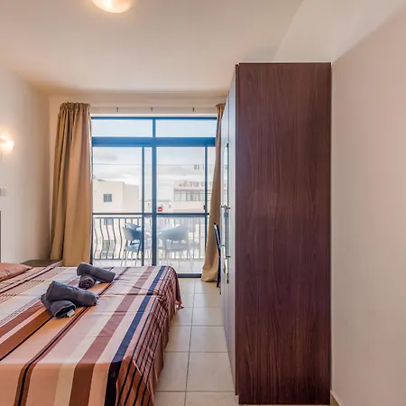 Seashells With Terrace, Just Off The Seafront In Bugibba - By Getawaysmalta *