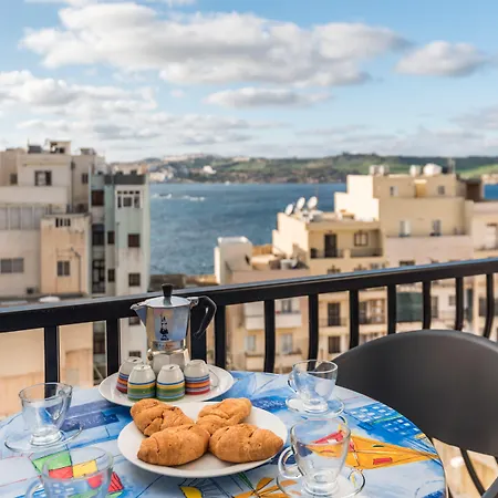 شقة Seashells With Terrace, Just Off The Seafront In Bugibba - By Getawaysmalta