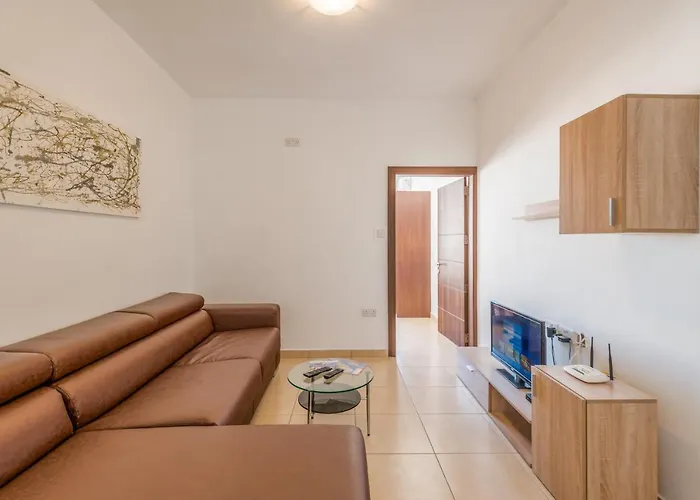 Apartment Seashells With Terrace, Just Off The Seafront In Bugibba - By Getawaysmalta St. Paul's Bay