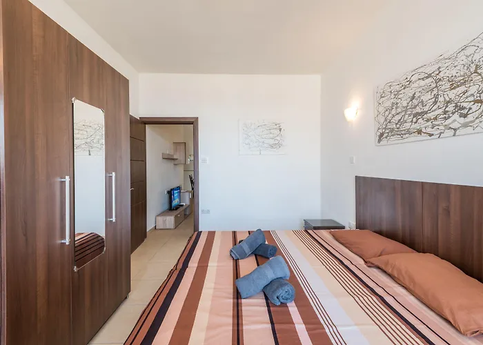 Seashells With Terrace, Just Off The Seafront In Bugibba - By Getawaysmalta *