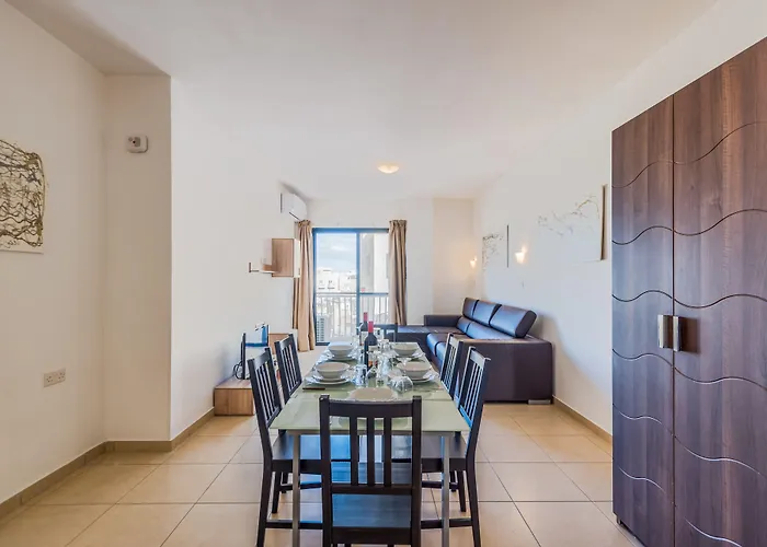 Apartment Seashells With Terrace, Just Off The Seafront In Bugibba - By Getawaysmalta St. Paul's Bay