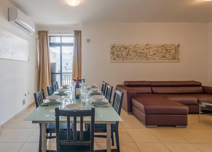 Seashells With Terrace, Just Off The Seafront In Bugibba - By Getawaysmalta St. Paul's Bay