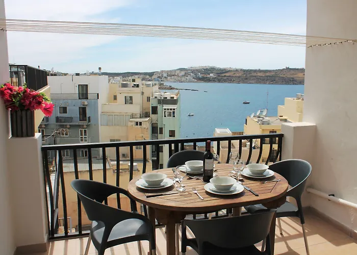 Seashells With Terrace, Just Off The Seafront In Bugibba - By Getawaysmalta Apartment *