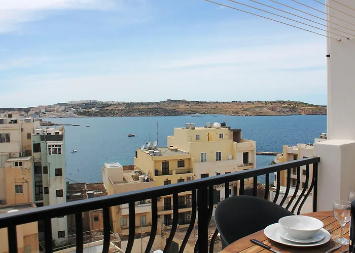 Seashells With Terrace, Just Off The Seafront In Bugibba - By Getawaysmalta Apartment *